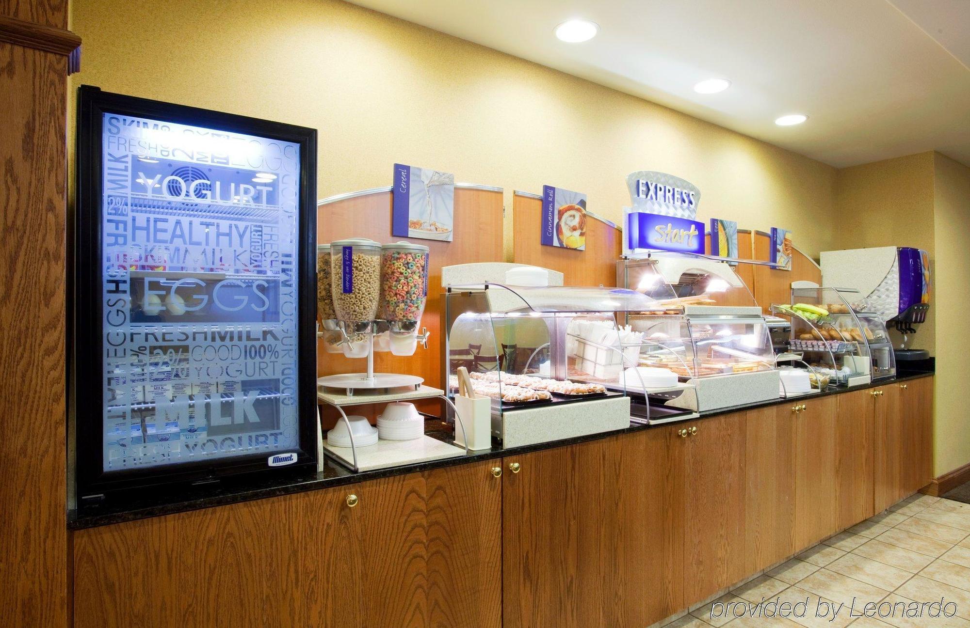 Holiday Inn Express & Suites Rocky Mount Smith Mountain Lake By Ihg Εστιατόριο φωτογραφία