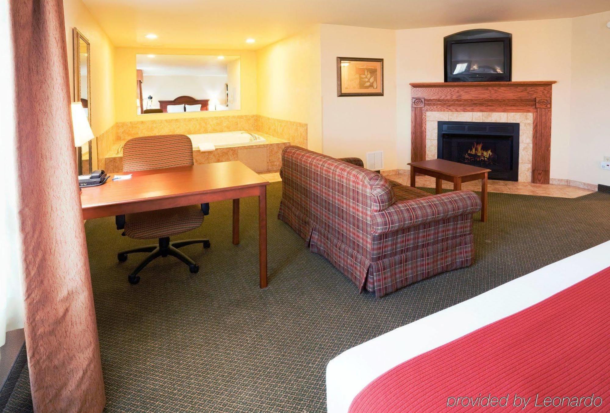 Holiday Inn Express & Suites Rocky Mount Smith Mountain Lake By Ihg Εξωτερικό φωτογραφία